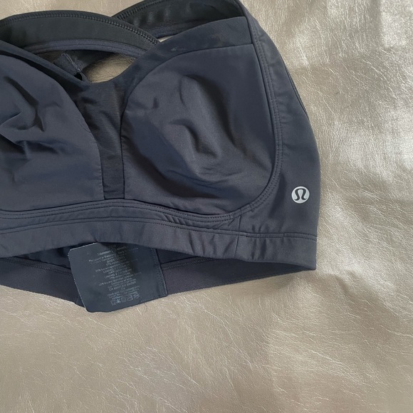 Lululemon Ta Ta Tamer - Picture 7 of 8